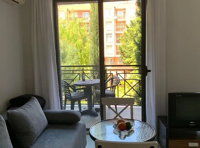 For4 Sunny Apartment *