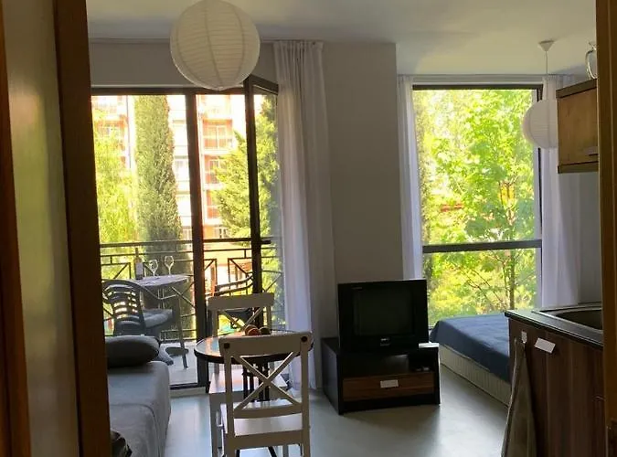 Apartment For4 Sunny *