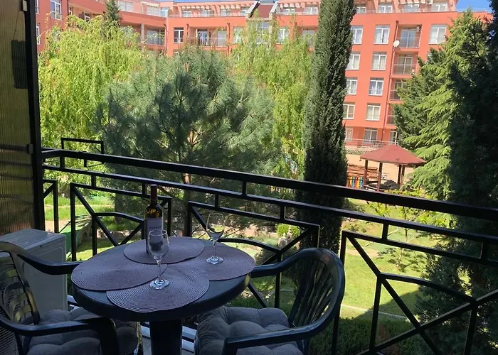 Apartment For4 Sunny